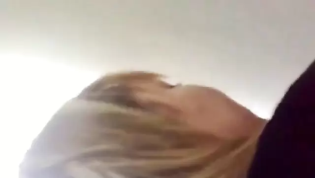 Karısı, Özbek ofis çalışanını aldatıyor.