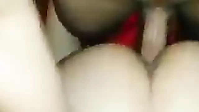 Sulu amcığı olan Özbek gençle POV sikiş